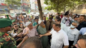 মিরপুর-১০ নম্বরের দখলমুক্ত ফুটপাত পরিদর্শন প্রধানমন্ত্রীর