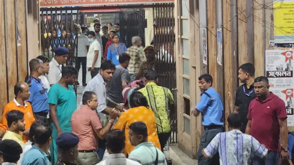 পূজামণ্ডপে পদদলিত হয়ে নিহত ১৯: কলকাতায় বাংলাদেশ উপহাইকমিশনের শোক