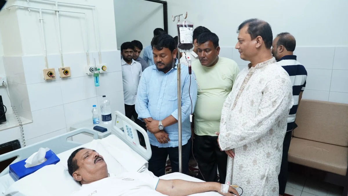 ভূমিমন্ত্রীকে দেখতে হাসপাতালে রাষ্ট্রপতি
