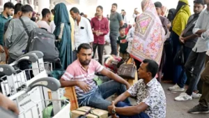 সৌদিতে কার্যক্রম সীমিত, ভোগান্তিতে ১৫৩টি ফ্লাইটের ২২ হাজারের বেশি যাত্রী
